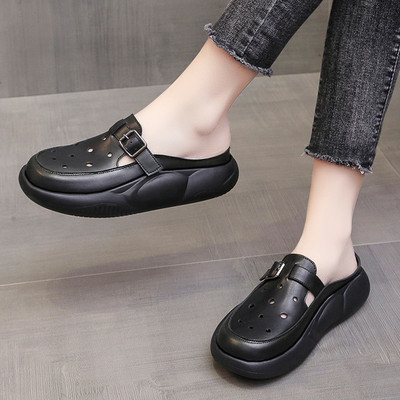 Γυναικείες οικολογικές παντόφλες κλειστές με μεταλλική αγκράφα