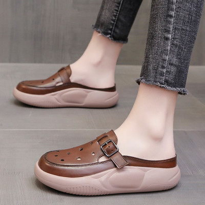 Γυναικείες οικολογικές παντόφλες κλειστές με μεταλλική αγκράφα