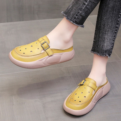 Γυναικείες οικολογικές παντόφλες κλειστές με μεταλλική αγκράφα