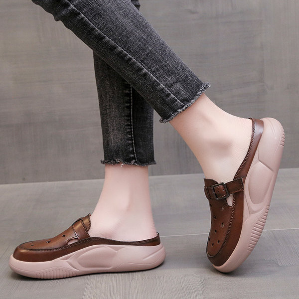 Γυναικείες οικολογικές παντόφλες κλειστές με μεταλλική αγκράφα