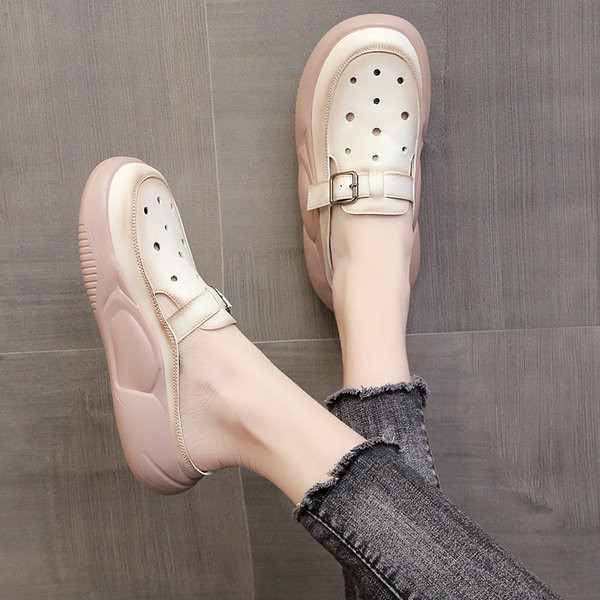 Γυναικείες οικολογικές παντόφλες κλειστές με μεταλλική αγκράφα