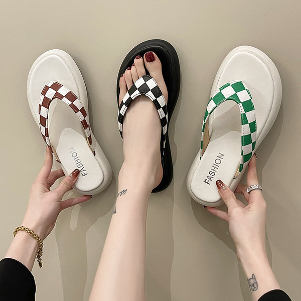 Ležerne kožne papuče između prstiju u nekoliko boja