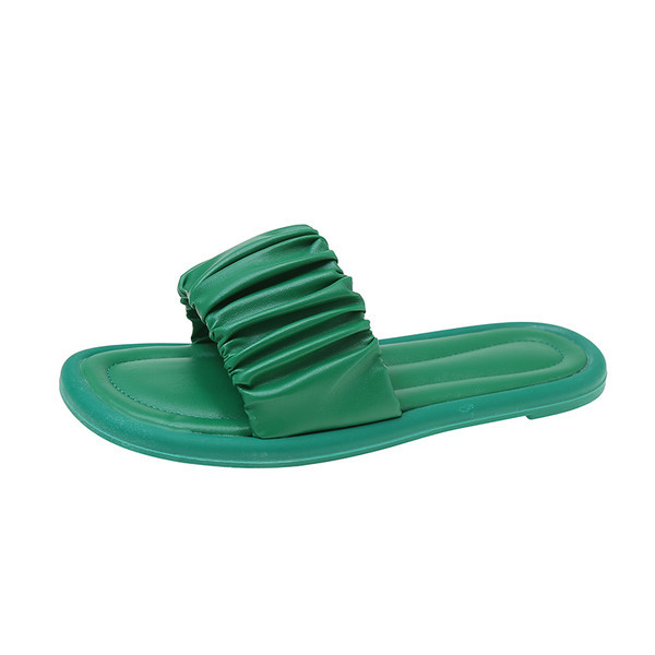 Γυναικείες χαμηλές παντόφλες με μαζεμένο λουράκι από οικολογικό δέρμα