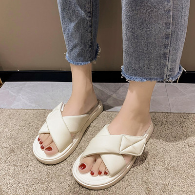 Γυναικείες παντόφλες με απαλά σταυρωτα λουράκια