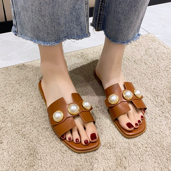 Ženske četvrtaste papuče od eko kože sa bisernim ukrasom