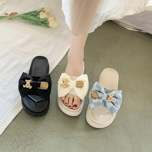 Novi model ženskih papuča sa trakom