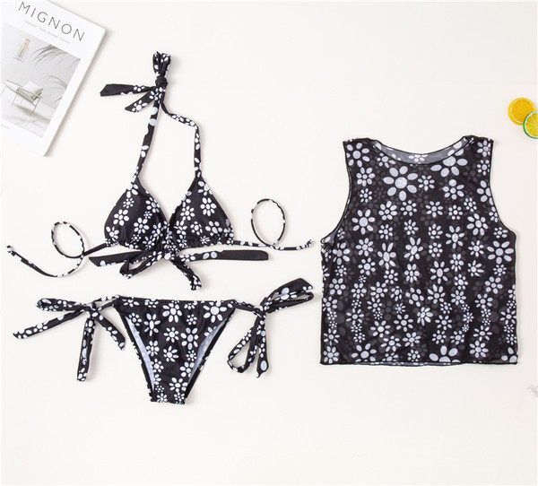 Novi model ženskog kupaćeg kostima sa cvjetnim motivom - tri komada