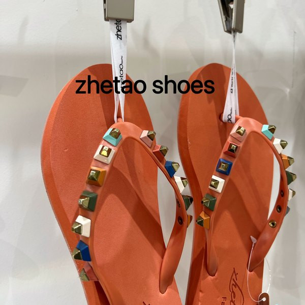 Ženske casual papuče sa šarenim kockicama