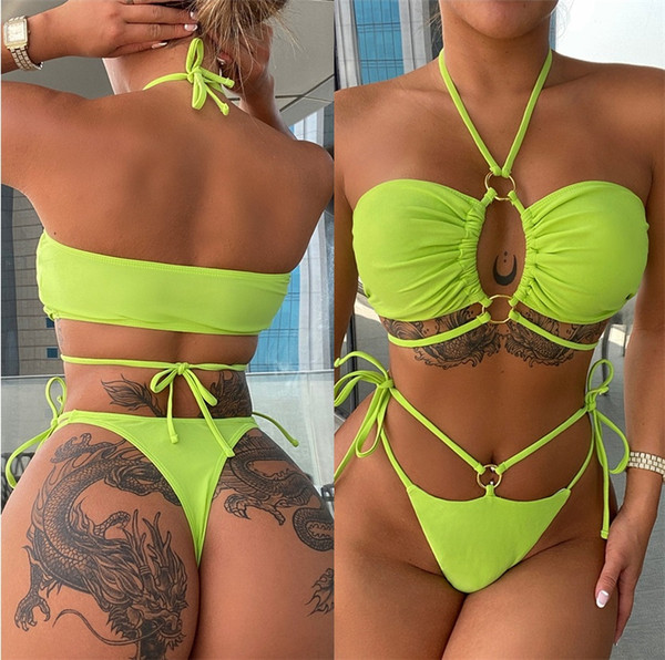 Ženski dvodijelni kupaći kostim s metalnim prstenovima