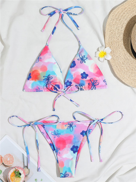 Sieviešu divdaļīgs peldkostīms ar ziedu rakstu