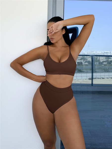 Ženski dvodijelni kupaći kostim na pruge visokog struka