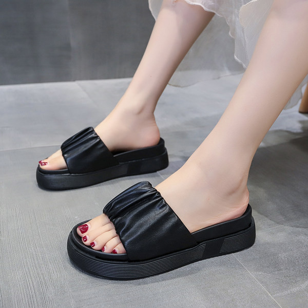 Γυναικείες casual παντόφλες με επίπεδη σόλα