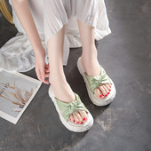 Casual γυναικείες παντόφλες με δερμάτινο λουράκι - τρία χρώματα