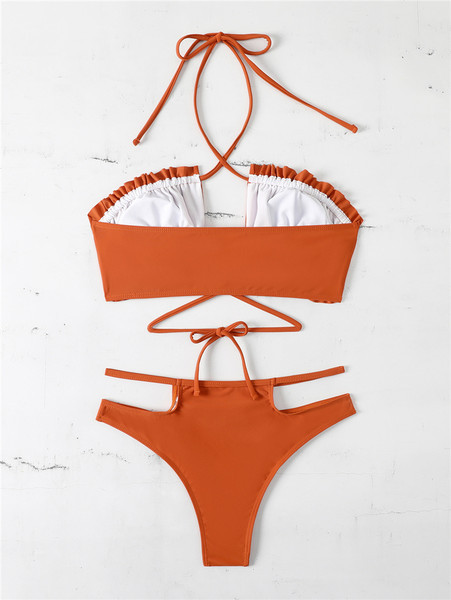 Moderan kupaći kostim sa nabranim efektom