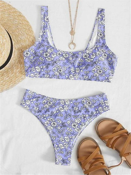 Dvodijelni kupaći kostim s cvjetnim uzorkom - bustier i bikini visokog struka