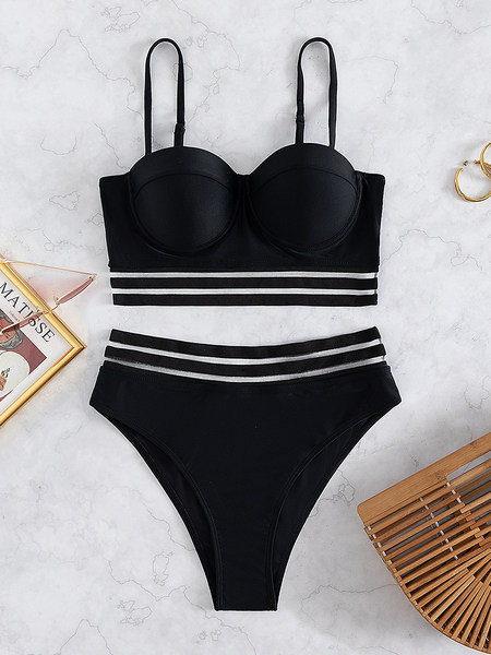 Novi model ženskog dvodijelnog kupaćeg kostima - bustier i bikini