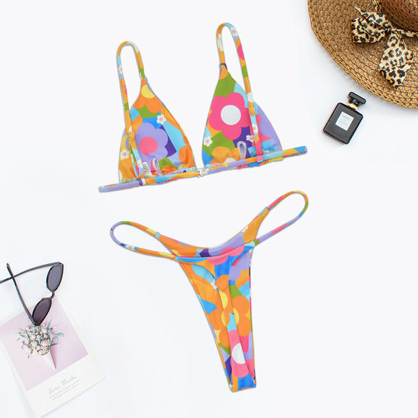 Skraćeni kupaći kostim s cvjetnim uzorkom