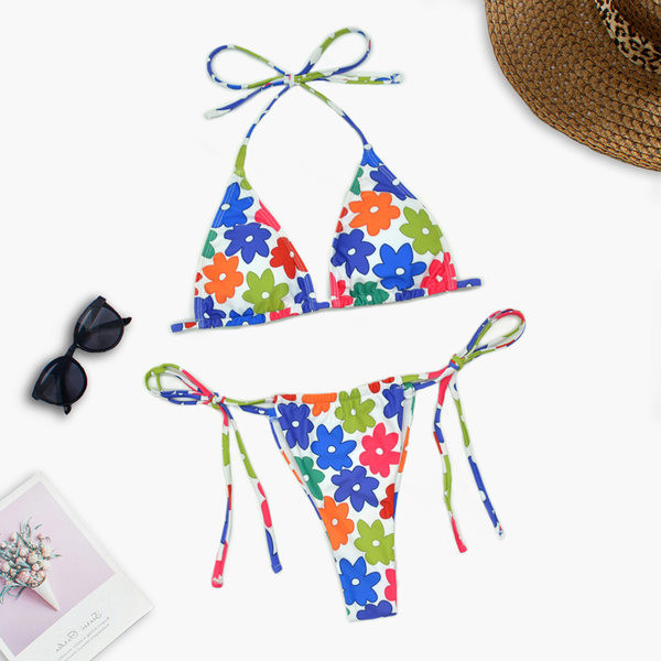 Novi model ženskog dvodijelnog kupaćeg kostima sa cvjetnim motivima i vezicama