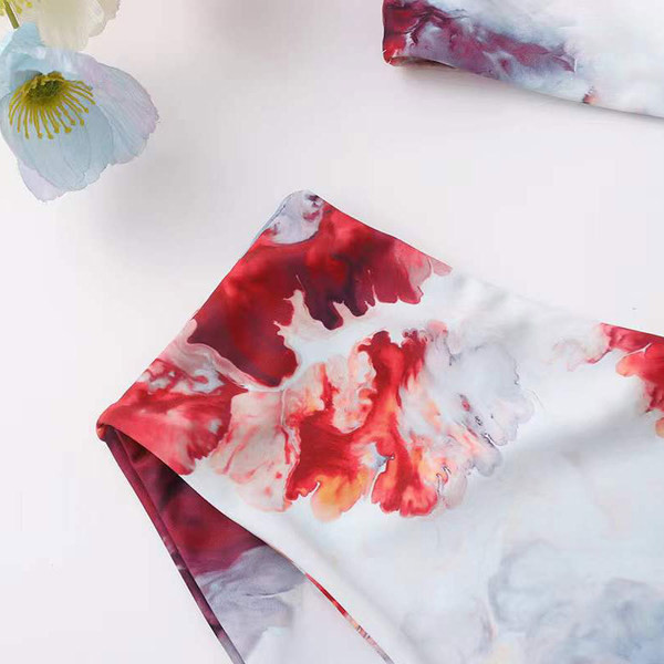 Ženski šareni dvodijelni kupaći kostim s tankim naramenicama