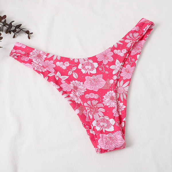 Γυναικείο μαγιό  με φλοράλ μοτίβα