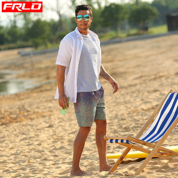 Vaivorykštės plaukimo šortai vyrams