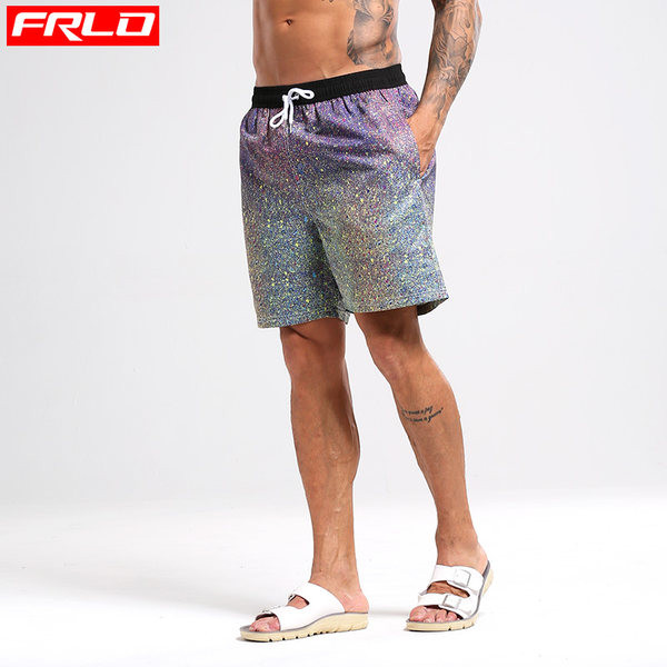 Vaivorykštės plaukimo šortai vyrams