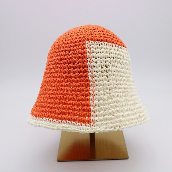 Ženska ribarska kapa