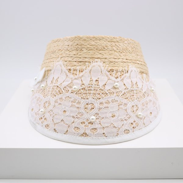 Ψάθινο γείσο με δαντέλα και πέρλες