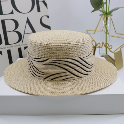 Γυναικείο καπέλο με φαρδύ γείσο