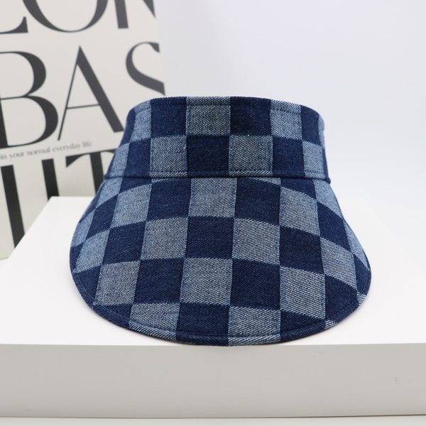 Ženski podesivi karirani šešir sa šiltom