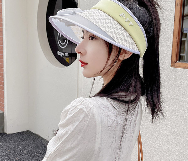 Ženski šešir - s lepezom