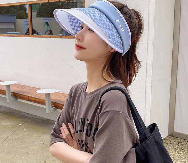 Ženski šešir - s lepezom