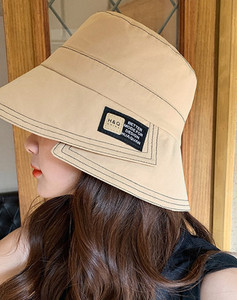 Νέο μοντέλο γυναικείο καπέλο με έμβλημα - τύπου ψαρά