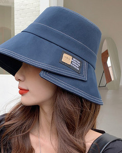 Νέο μοντέλο γυναικείο καπέλο με έμβλημα - τύπου ψαρά