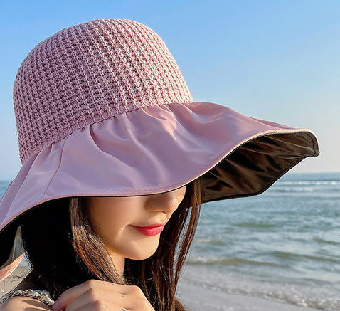 Pălărie pentru femei - cu bor mare și panglică