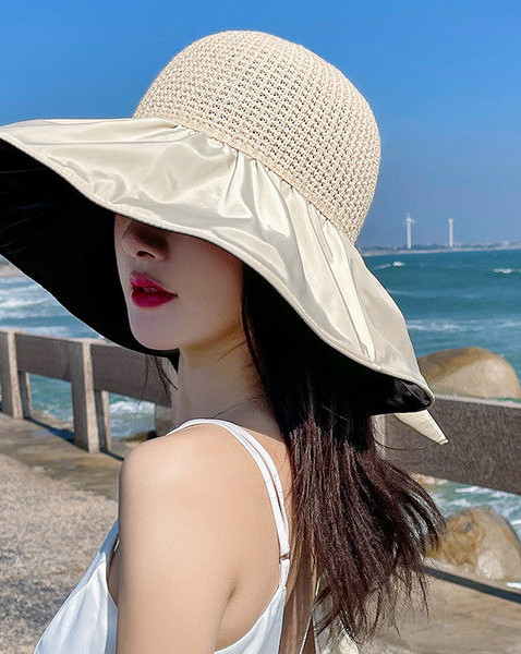 Pălărie pentru femei - cu bor mare și panglică