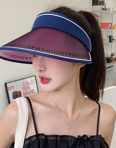 Γυναικείο καπέλο - με μεγάλο γείσο