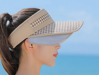 Γυναικείο καλοκαιρινό καπέλο - με γείσο