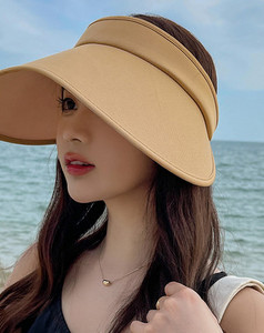 Γυναικείο καπέλο - με μεγάλο γείσο