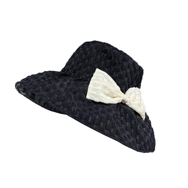 Ženski ljetni šešir s trakom - bijela i crna boja