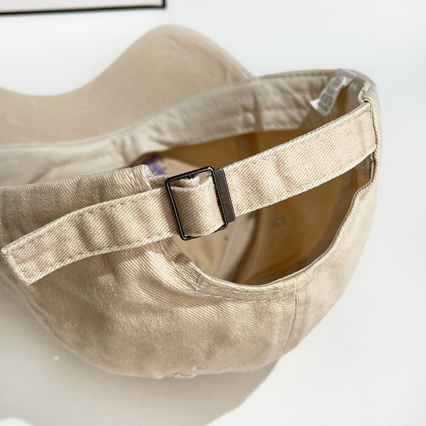 Ležerna ženska kapa sa vezom - više boja