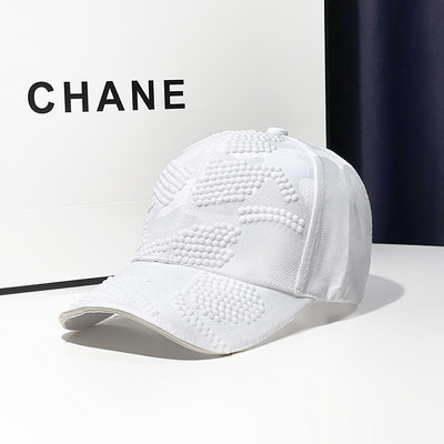 Γυναικείο καπέλο με γείσο και διακοσμητικές πέτρες