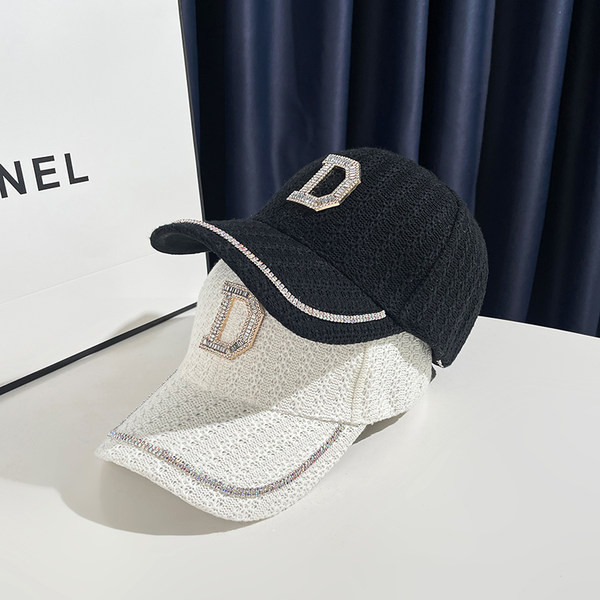 Ženska ljetna kapa - sa šilterom i kamenčićima