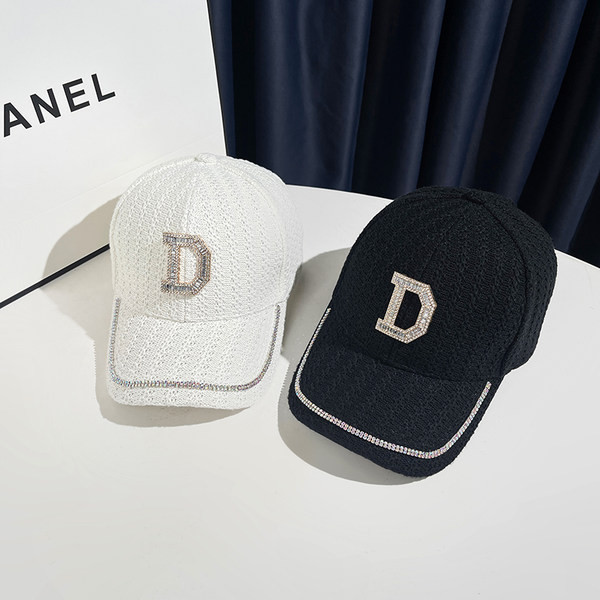 Ženska ljetna kapa - sa šilterom i kamenčićima