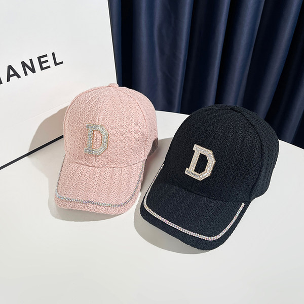 Ženska ljetna kapa - sa šilterom i kamenčićima