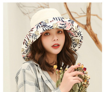 Γυναικείο καπέλο  με 2 πρόσωπα και φλοράλ μοτίβα
