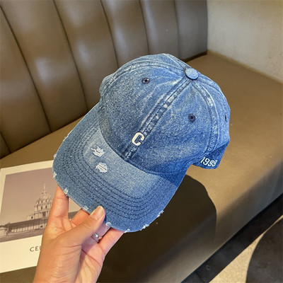 Γυναικείο τζιν καπέλο με κέντημα και γείσο