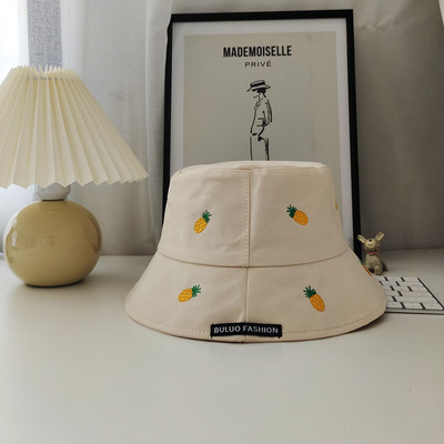 Γυναικείο καπέλο με πολύχρωμο κέντημα 