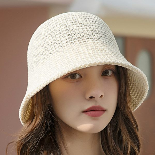 Ženski idiotski šešir