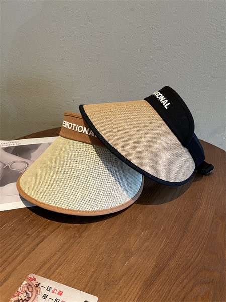 Pălărie de soare pentru femei - cu o vizor mare